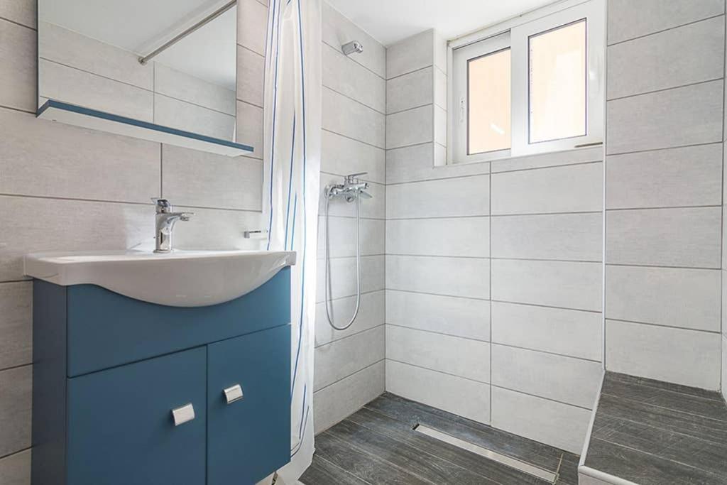 Cozy Flat With 1 Bedroom Next To Metro Station Ateny Zewnętrze zdjęcie